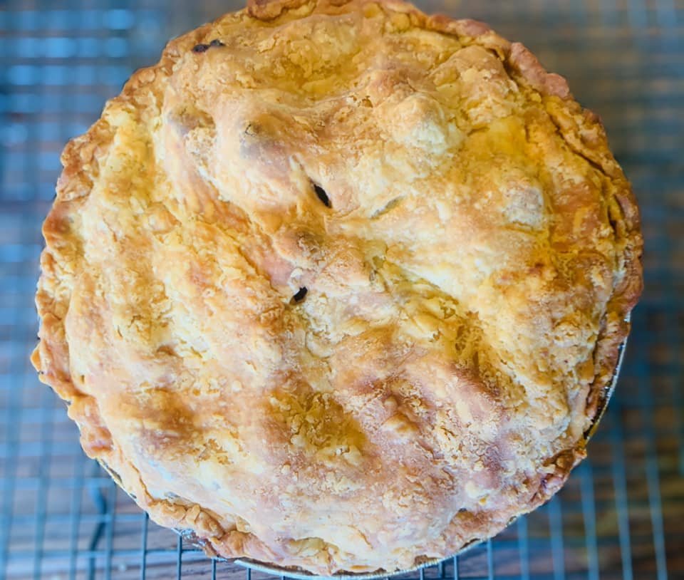 Pell’s Pie Patch & Family Farm Logo