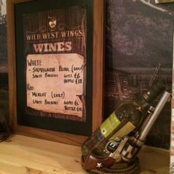 Wild West Wings - Well guarded wine