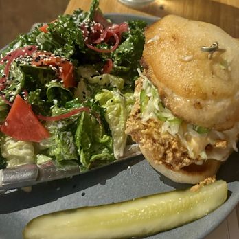 Fern Bar - Fried chicken sandwich - Bars Near Me - Sebastopol, California Fern Bar - Fried chicken sandwich - Bars Near Me - Sebastopol, California