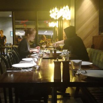 Hurricane's Grill - Steakhouses Near Me - Surfers Paradise, QLD