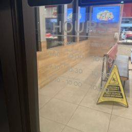 Lobby was closed at 9:07pm. Lobby was closed at 9:07pm.