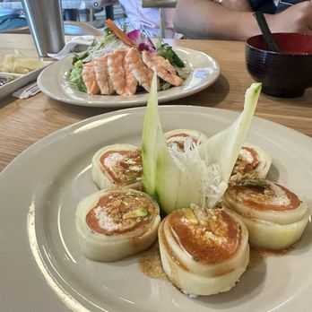 Tomodachi Sushi - Mama San - Sushi Bars Near Me - Los Angeles, California Tomodachi Sushi - Mama San - Sushi Bars Near Me - Los Angeles, California