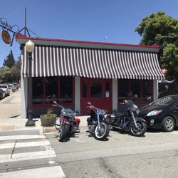 18th Barrel Tasting Room