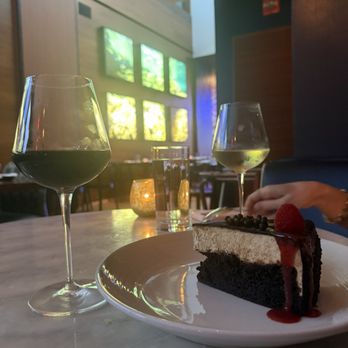 Blue Fin - diva cake - Sushi Bars Near Me - New York, New York Blue Fin - diva cake - Sushi Bars Near Me - New York, New York