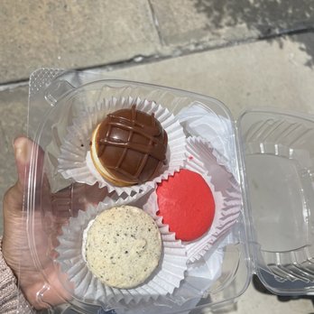 Elite Pastries Cafe - Macarons and Boston creme - Bakeries Near Me - New York, New York Elite Pastries Cafe - Macarons and Boston creme - Bakeries Near Me - New York, New York
