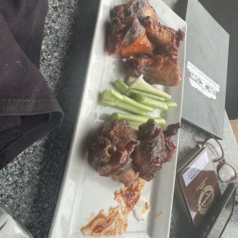 Lone Oak Grill - Full Traditional Wings - Burgers Near Me - Eagan, Minnesota Lone Oak Grill - Full Traditional Wings - Burgers Near Me - Eagan, Minnesota