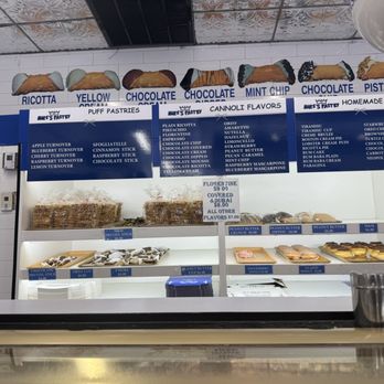 Mike's Pastry - Cannoli flavors - Bakeries Near Me - Boston, Massachusetts Mike's Pastry - Cannoli flavors - Bakeries Near Me - Boston, Massachusetts