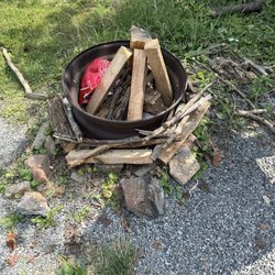 Mountainview Campground - Fire place near my camp site