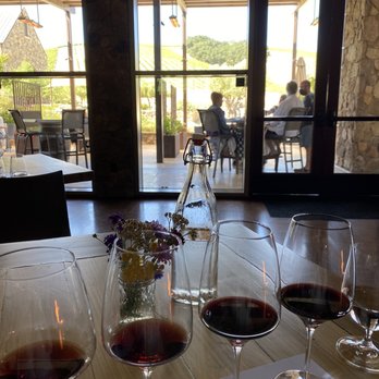 Niner Wine Estates - Wine Tasting Room Near Me - Paso Robles, California Niner Wine Estates - Wine Tasting Room Near Me - Paso Robles, California