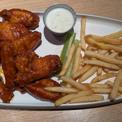 Dave & Buster's Tulsa - Eat & Play Combo Meal