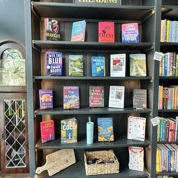 Chapter Book Lounge - Bookstores Near Me - Noblesville, Indiana