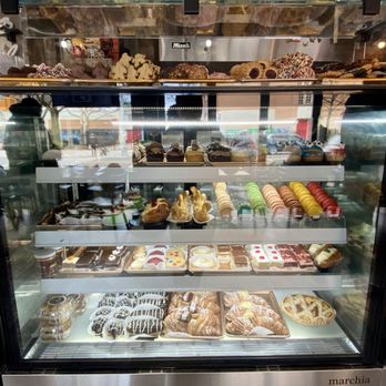 IL Fornaio Bakery - Pastries - Bakeries Near Me - Astoria, New York IL Fornaio Bakery - Pastries - Bakeries Near Me - Astoria, New York