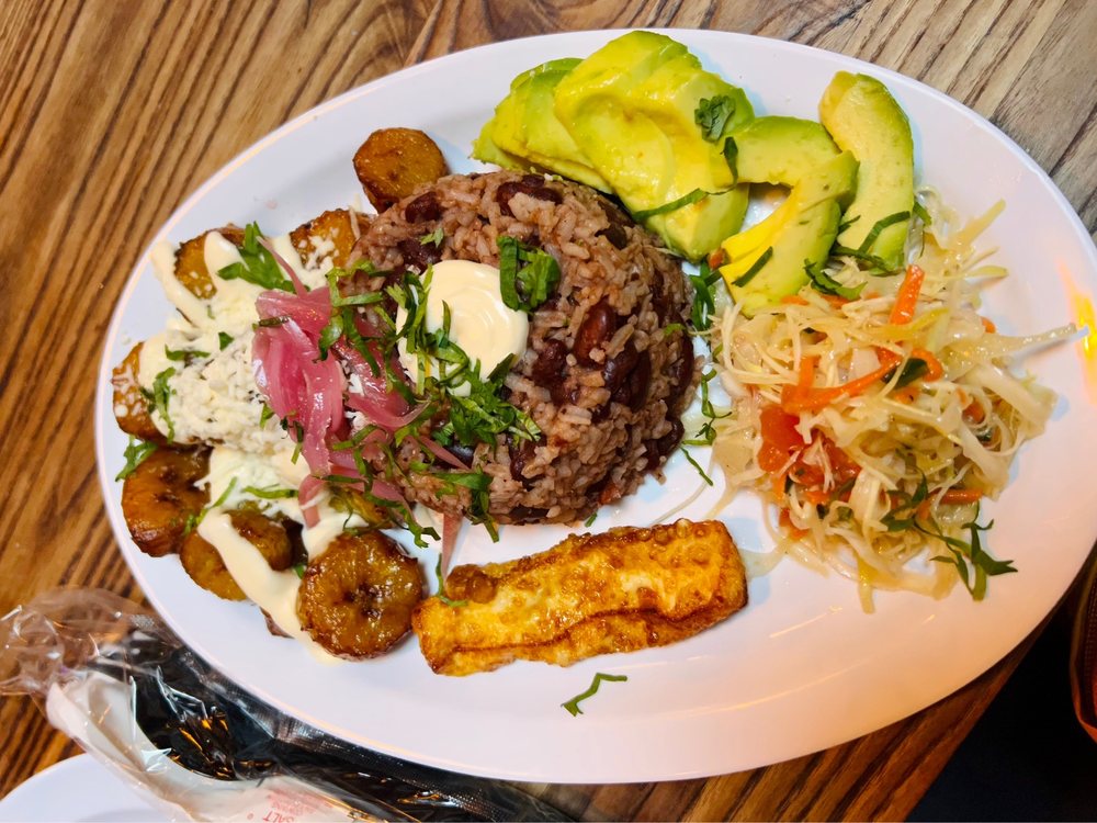 Food from El Nica