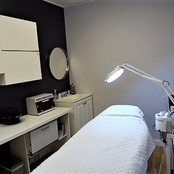 Balencia Medspa + Wellness - Treatment Room is Clean and Cozy. Superb Treatment! I had a microdermabrasion facial and couldn't be happier!