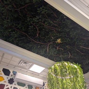 Istanbul Bay - The ceiling in the dining room. - Turkish Near Me - Staten Island, New York