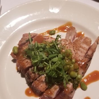 Hendrick's Tavern - Rare Tuna is really good - Bars Near Me - Roslyn, New York