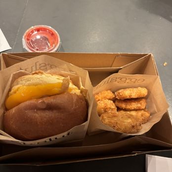 Eggslut - Fairfax sandwich with truffle hashbrown - Breakfast & Brunch Near Me - Las Vegas, Nevada