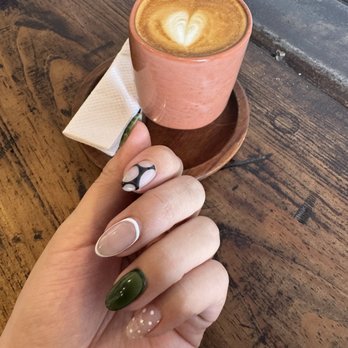 Lulus Nails  - Nail Technicians Near Me - Los Angeles, California