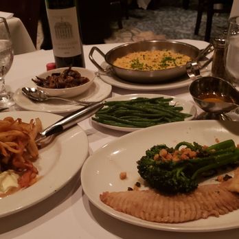 Mon Ami Gabi - Skate Wing Frites Broccolini Sautéed Mushrooms Macaroni Gratin - French Near Me - Chicago, Illinois