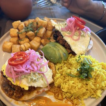 Las Botellas - Huevos Rancheros con Chorizo - Desserts Near Me - Riverton, Utah