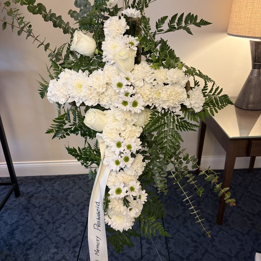 Bob Flowers Studio - Florists Near Me - Gurnee, Illinois Bob Flowers Studio - Florists Near Me - Gurnee, Illinois