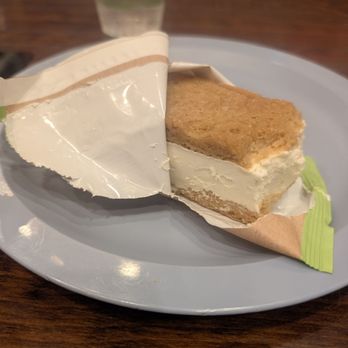 Pizzoco Pizza Parlor - Key lime pie ice cream sandwich - Pizza Near Me - Winchester, Virginia