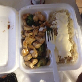 Fuji Express - Chicken Hibachi with Yum Yum sauce - Japanese Near Me - Stockbridge, Georgia Fuji Express - Chicken Hibachi with Yum Yum sauce - Japanese Near Me - Stockbridge, Georgia