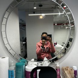 Eyebrow station