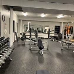 Fore Court Racquet & Fitness Club - Gym area
