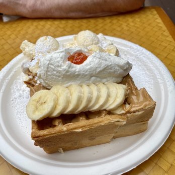 Waffle and Berry - Banana and Peanut Butter Waffle - Waffles Near Me - Honolulu, Hawaii