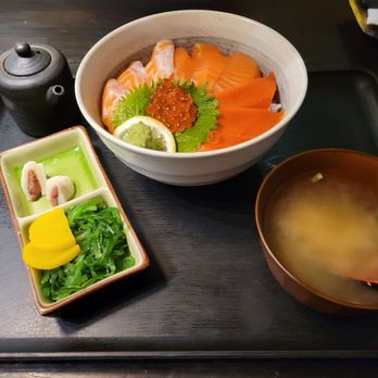 Toku Japanese Restaurant - Salmon lover set - Japanese Near Me - Richmond, British Columbia Toku Japanese Restaurant - Salmon lover set - Japanese Near Me - Richmond, British Columbia