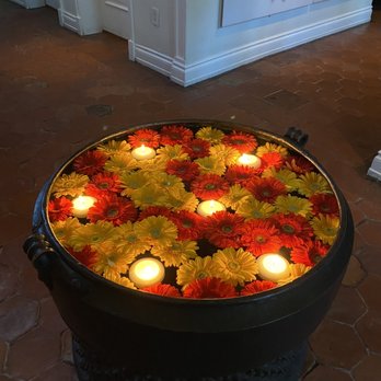 Casa Tua - Entrance flowers - Italian Near Me - Miami Beach, Florida Casa Tua - Entrance flowers - Italian Near Me - Miami Beach, Florida