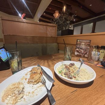 Olive Garden Italian Restaurant - Italian Near Me - Palmdale, California