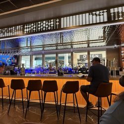 Full bar - contemporary vibe