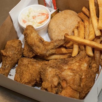 Rooster's BBQ Deli - Fried 1/2 Chicken Dinner - Barbeque Near Me - Saint Paul, Minnesota