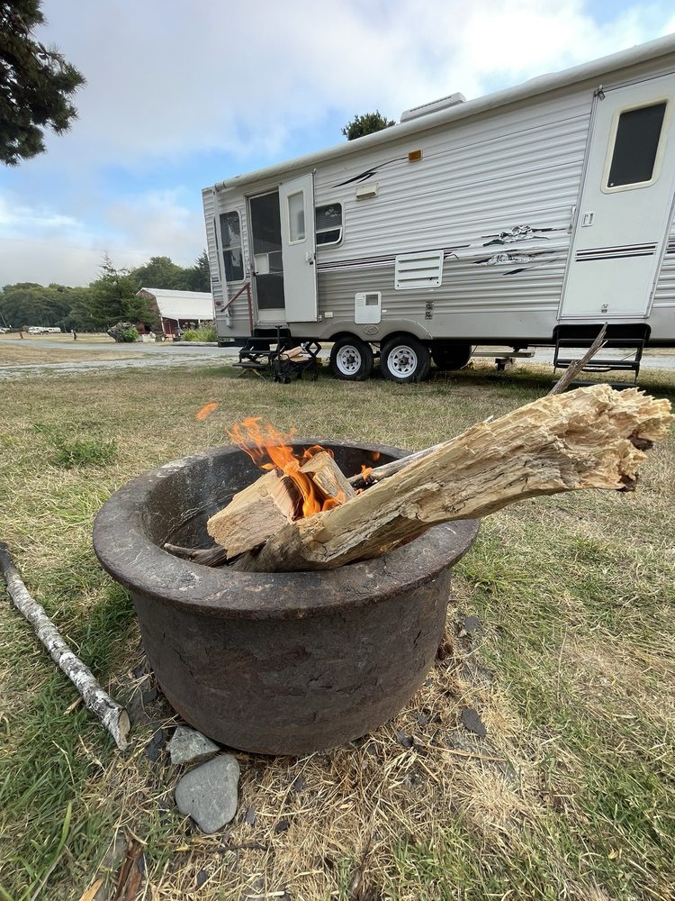 Klamath Camper Corral Logo