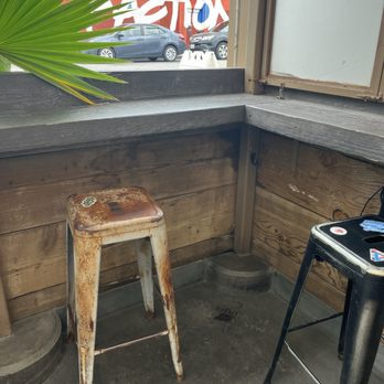 Dogtown Coffee - Seating - Coffee & Tea Near Me - Santa Monica, California Dogtown Coffee - Seating - Coffee & Tea Near Me - Santa Monica, California