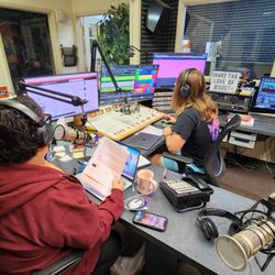 Kcfy 88.1 Fm the Source - GLOW Morning Show with Tracy Escamilla