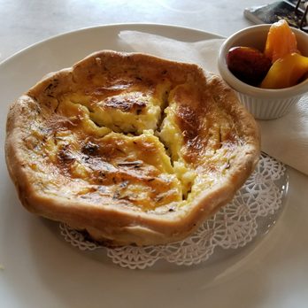 R Cafe & Tea Boutique - This Quiche is sooooo good! - Coffee & Tea Near Me - New Rochelle, New York