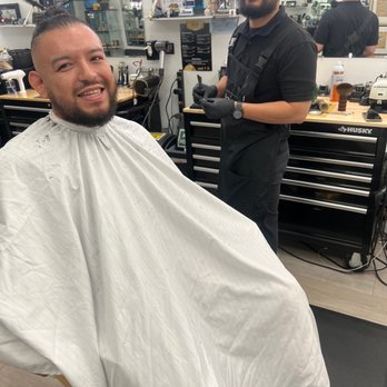 Snip. Barber Shop - Carlos the best barber - Barbers Near Me - Burbank, California Snip. Barber Shop - Carlos the best barber - Barbers Near Me - Burbank, California