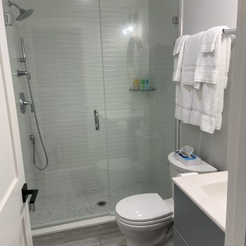 The Surf House Resort - Bathroom - Resorts Near Me - Hampton, New Hampshire The Surf House Resort - Bathroom - Resorts Near Me - Hampton, New Hampshire