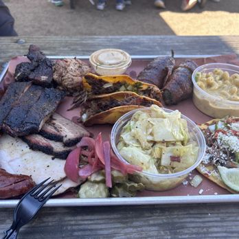 Hurtado Barbecue - The El Jefe, fried cabbage, hatch Mac and cheese, tostada, Birria Tacos, Texas Twinkies - Barbeque Near Me - Arlington, Texas