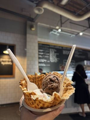 Jeni's Splendid Ice Creams by null