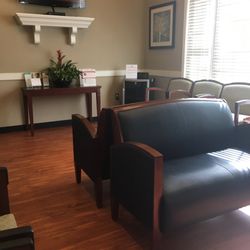 Northside Snellville Imaging - Waiting area.