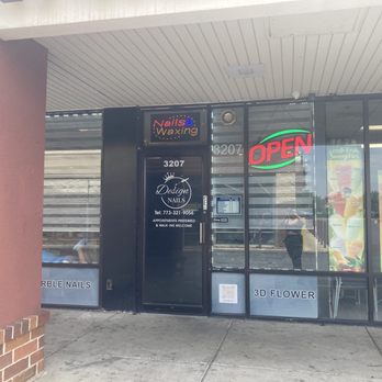 Design Nails - Nail Technicians Near Me - Chicago, Illinois