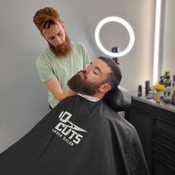 Barber Xhulian- beard trim