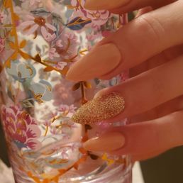 I love Envi nails! As soon as I walk in I'm greeted by everyone! I love Envi nails! As soon as I walk in I'm greeted by everyone!