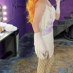 Martha's Vineyard - Nikolette in the werk room!