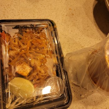Pineapple Thai - Pad thai. - Thai Near Me - Cupertino, California Pineapple Thai - Pad thai. - Thai Near Me - Cupertino, California