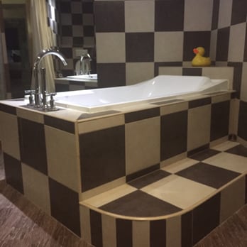 The Henry Hotel - Love the bath tub! - Hotels Near Me - Cebu City, CEB